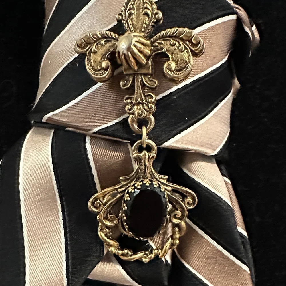 Elegant Striped Pendant  silk tie Necklace
